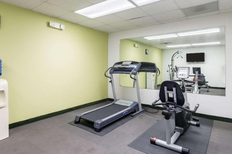 Quality Inn & Suites photo 1