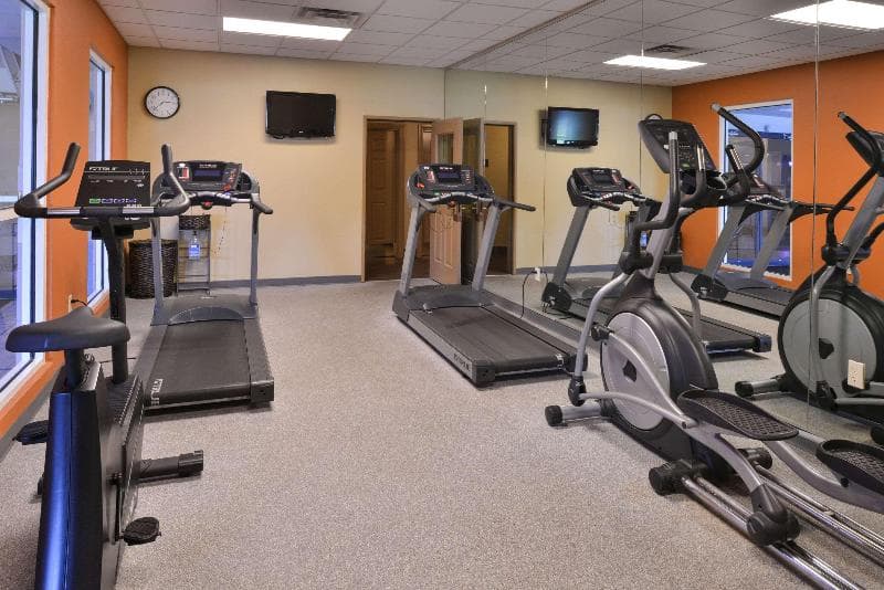 Comfort Inn & Suites photo 1
