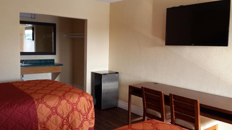 American Regency Inn main