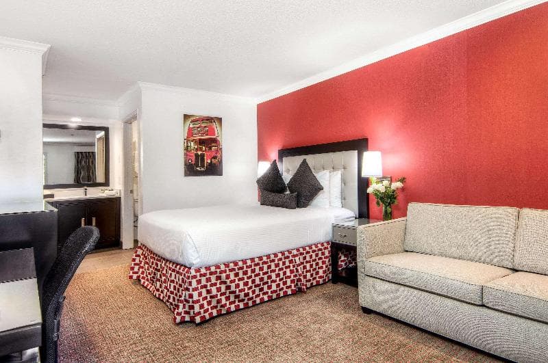 Aggie Inn, Ascend Collection 4