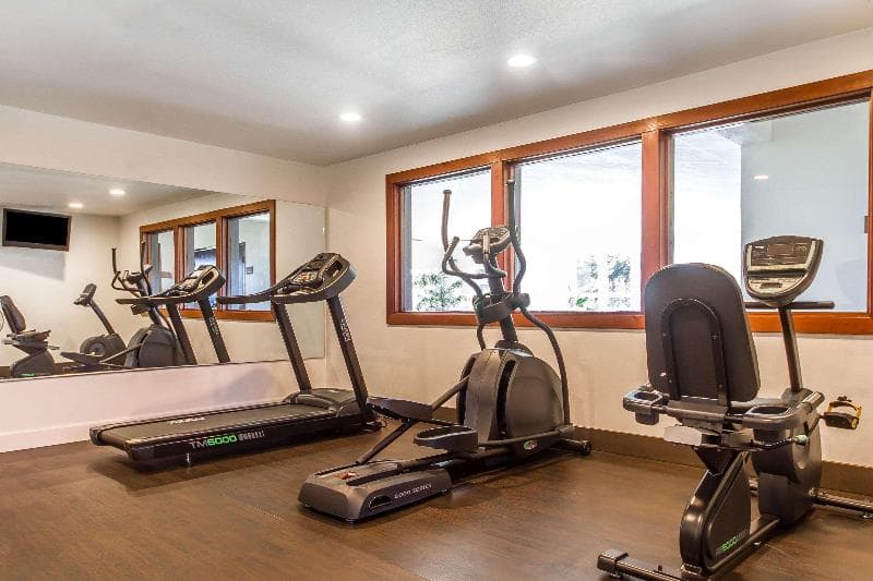 Comfort Inn & Suites Redwood Country 2