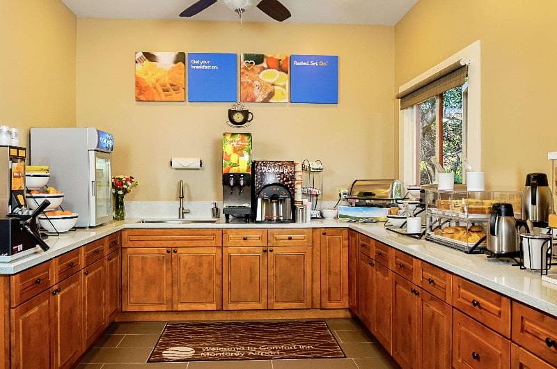Comfort Inn Monterey Peninsula Airport photo 1