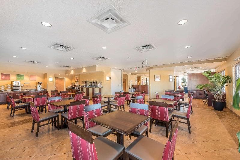 Comfort Suites Longmont 3