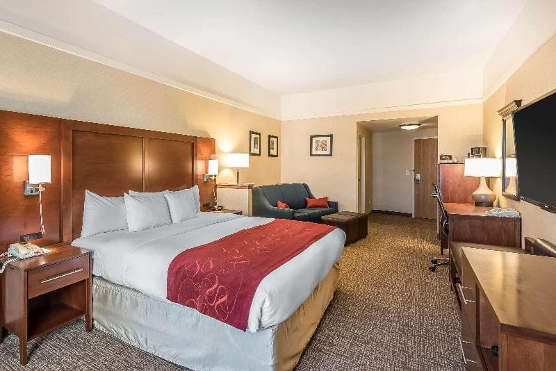 Comfort Suites Longmont 5