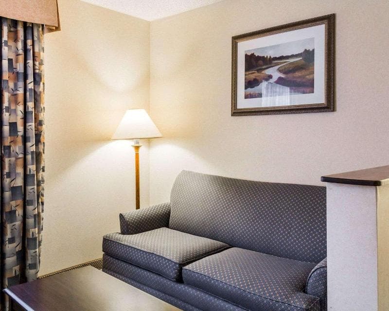 Quality Inn & Suites Westminster 2