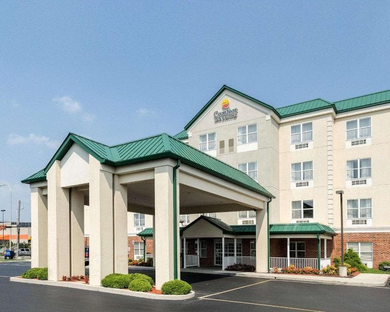 Comfort Inn & Suites 5