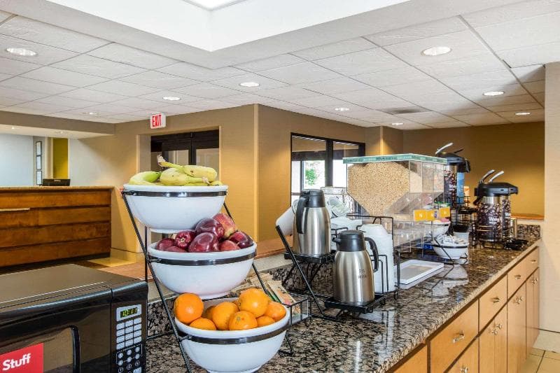Comfort Inn & Suites 5