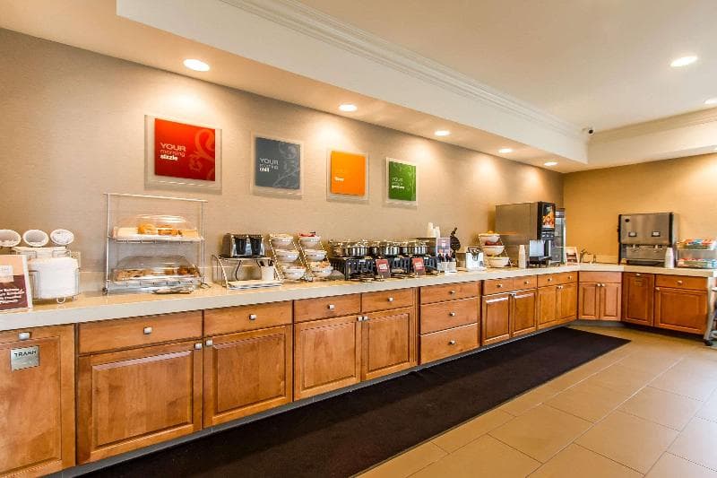 Comfort Suites 3