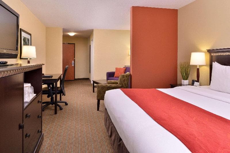 Comfort Suites Urbana Champaign, University Area 4