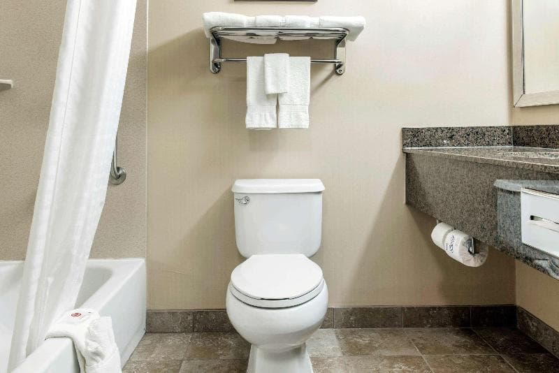 Comfort Inn & Suites 2
