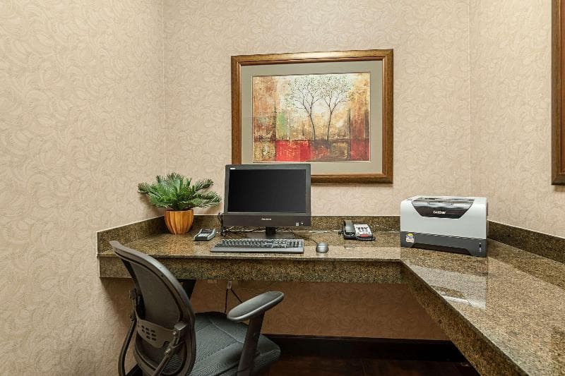 Comfort Suites main