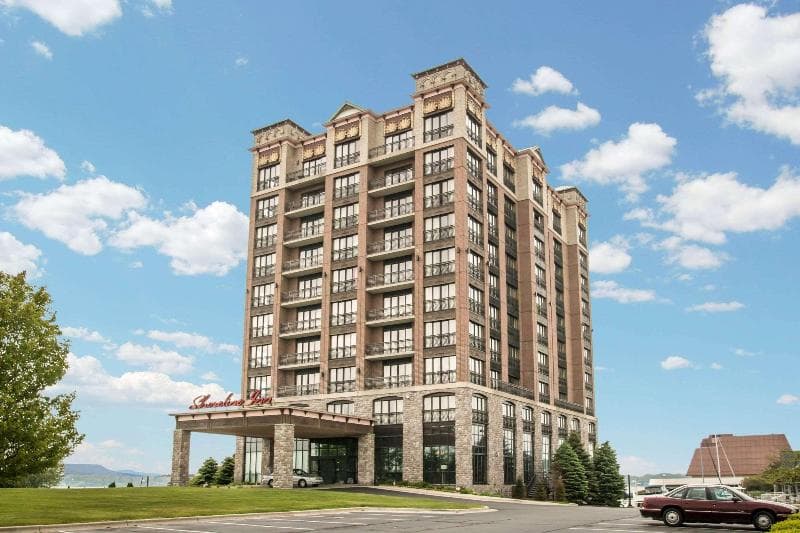 Shoreline Inn & Conference Center, An Ascend Colle 5