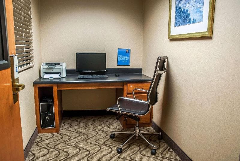 Comfort Inn Near Six Flags St. Louis 2