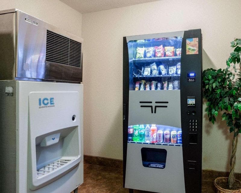 Comfort Inn & Suites 5