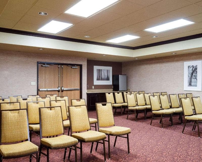 Comfort Suites Starkville 4