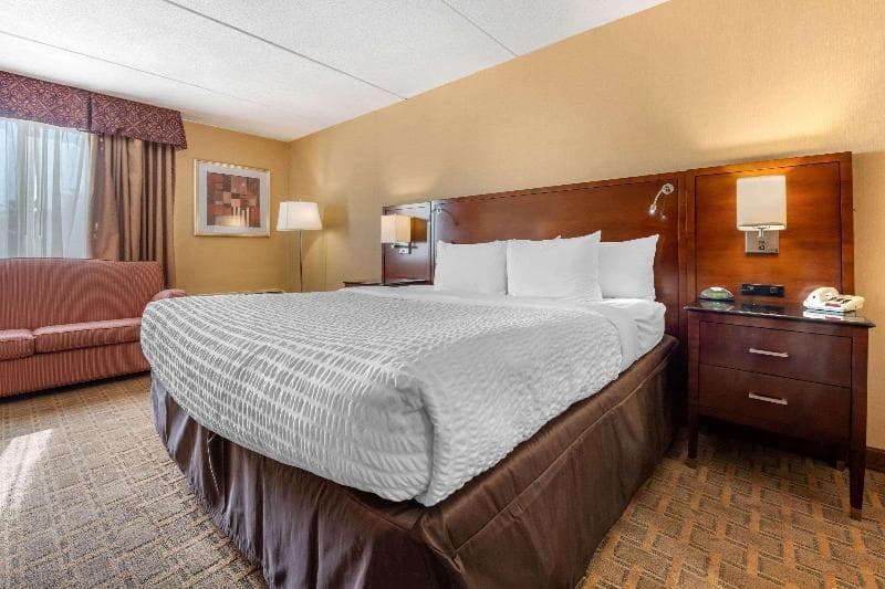 Clarion Hotel Marina & Conference Center 3
