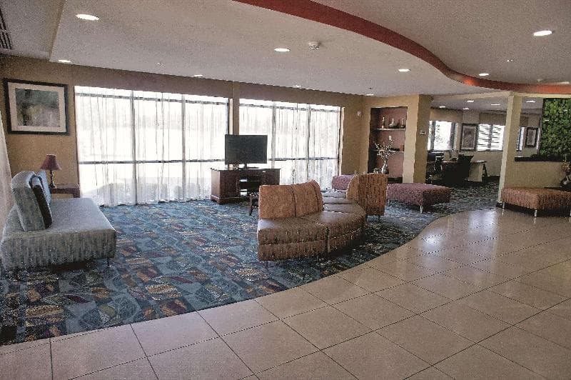 La Quinta Inn & Suites by Wyndham Edmond 5