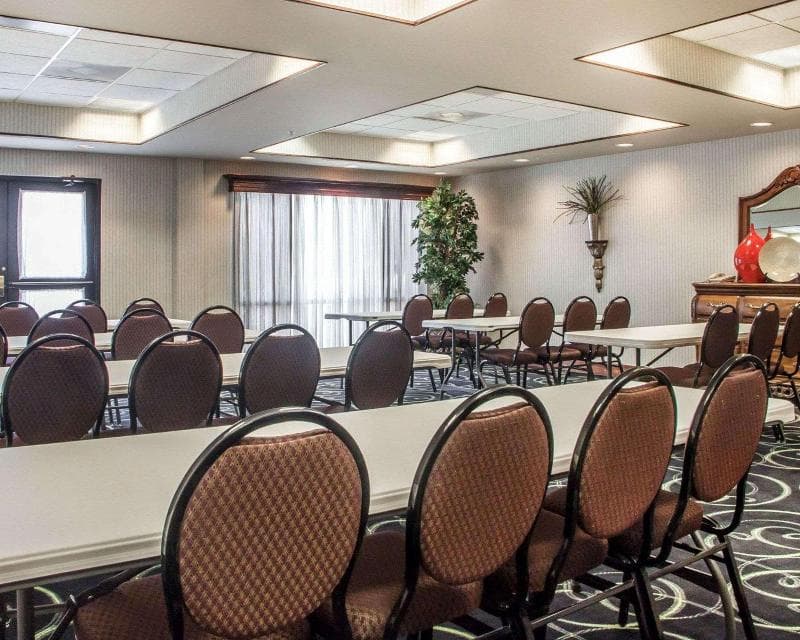 Comfort Inn & Suites photo 1