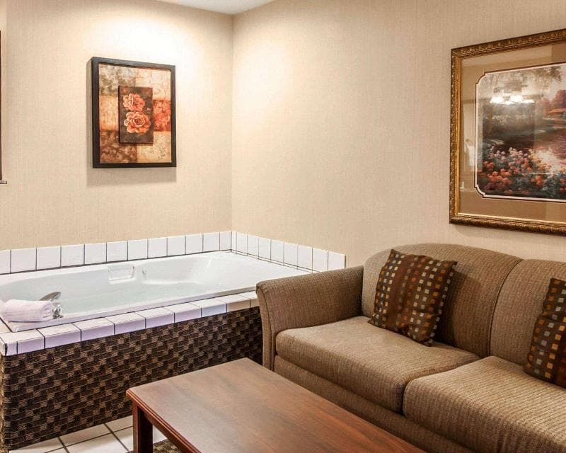 Comfort Suites Corvallis 4