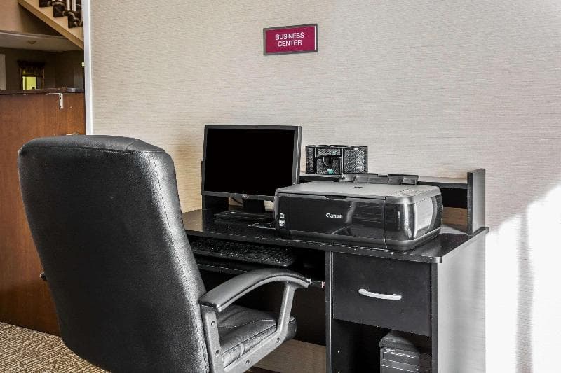 Quality Suites Morristown photo 1