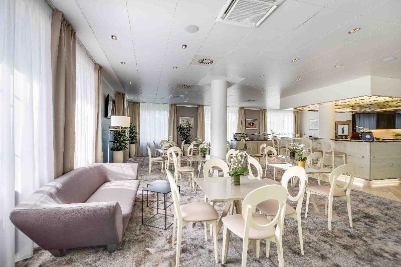 Hotel Silenzio 5