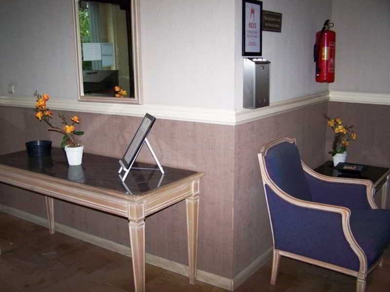 Ambassador Suites Leuven main