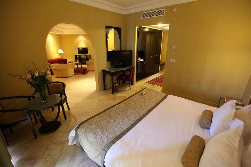 Ramada Plaza By Wyndham Tunis 3