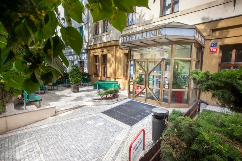 Hotel Lunik photo 1