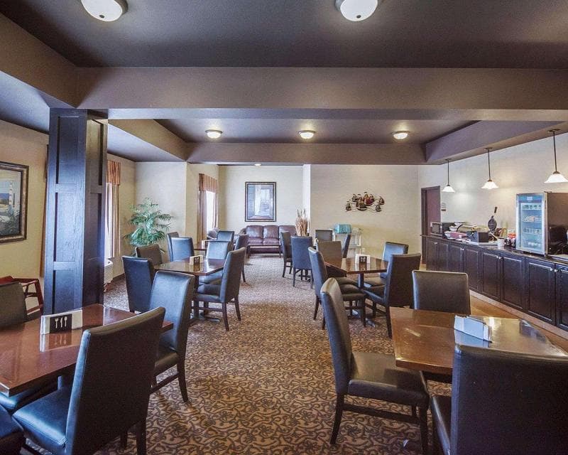 Prairie Moon Inn Sylvan Lake 3