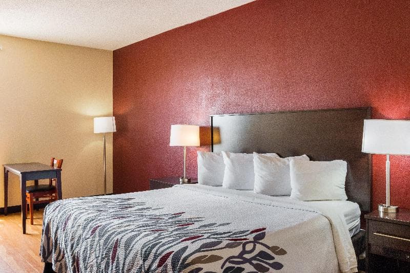 Red Roof Inn Dumas 5