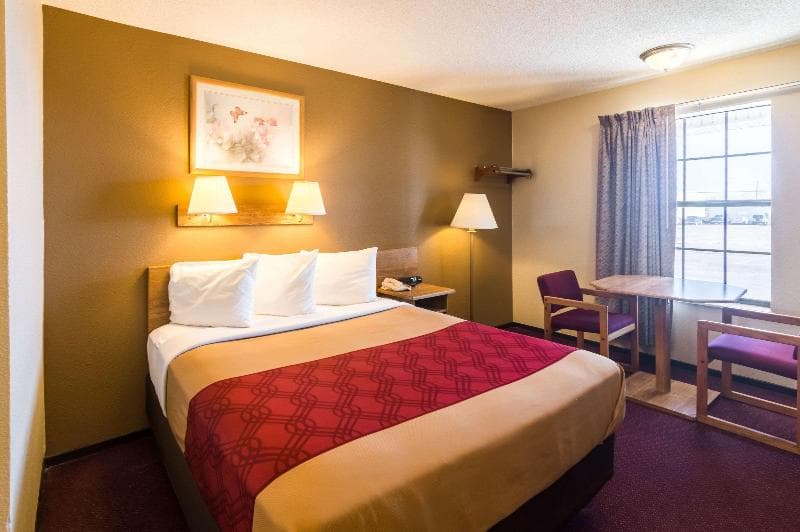 Econo Lodge Dumas 5
