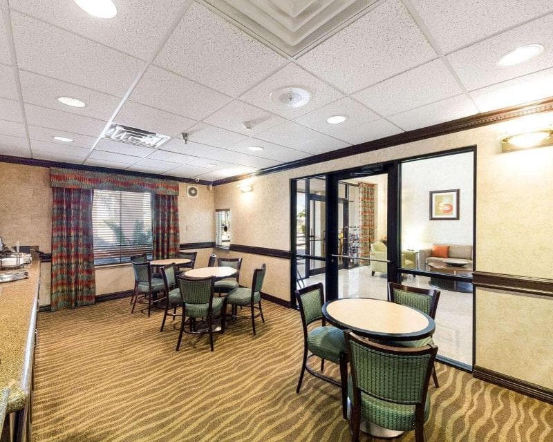 Quality Inn 3