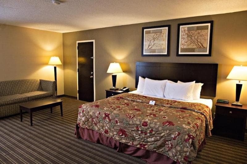 Clarion Hotel San Angelo Near Convention Center 3