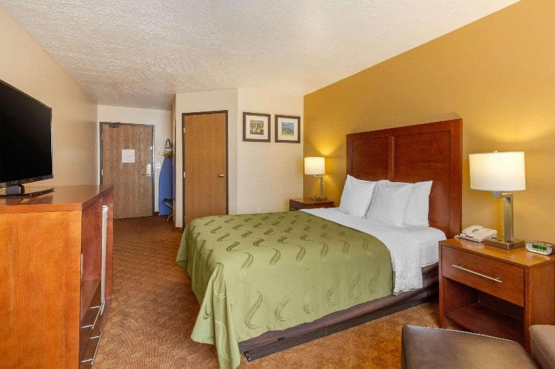 Quality Inn Logan Near University 2