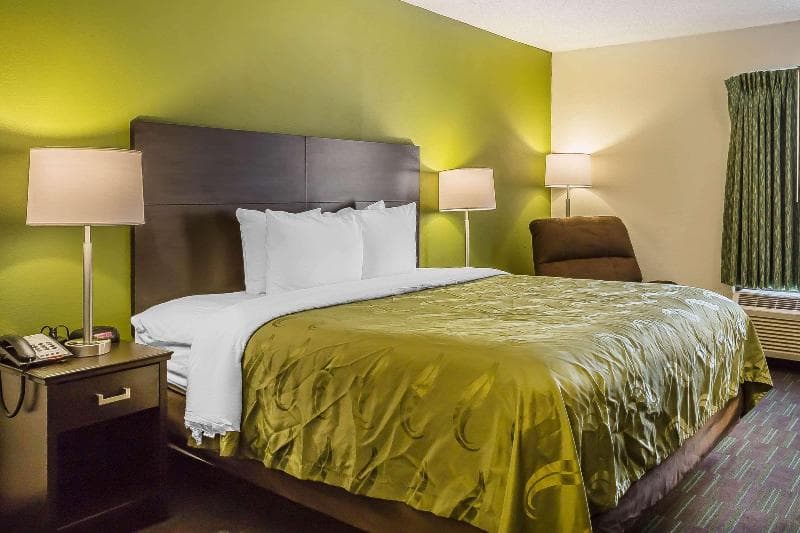 Quality Inn 4