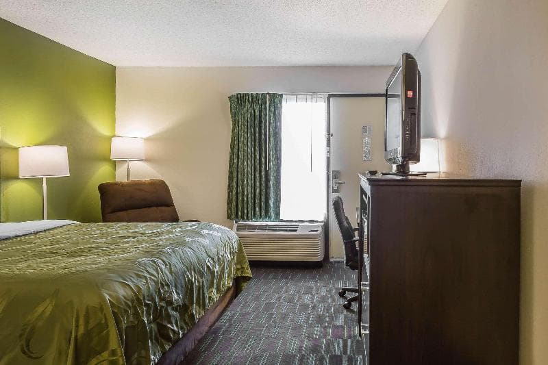 Quality Inn 5