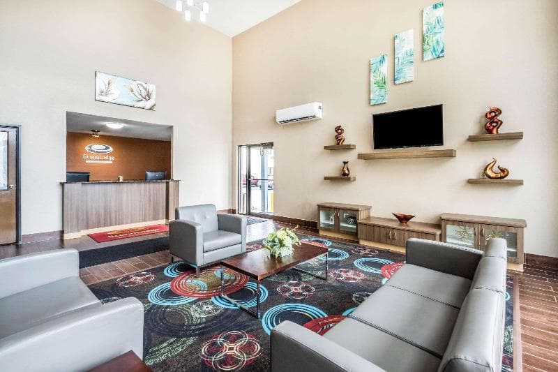 Econo Lodge La Crosse 5