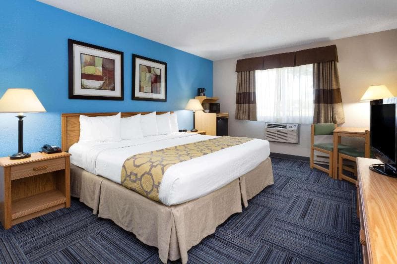 Baymont by Wyndham Marinette photo 1