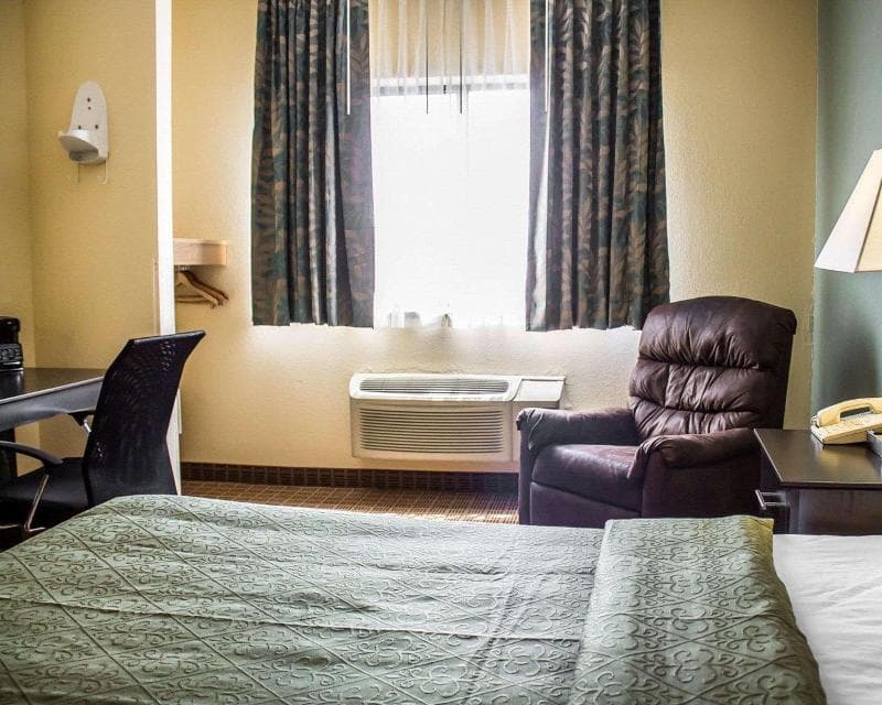 Quality Inn photo 1
