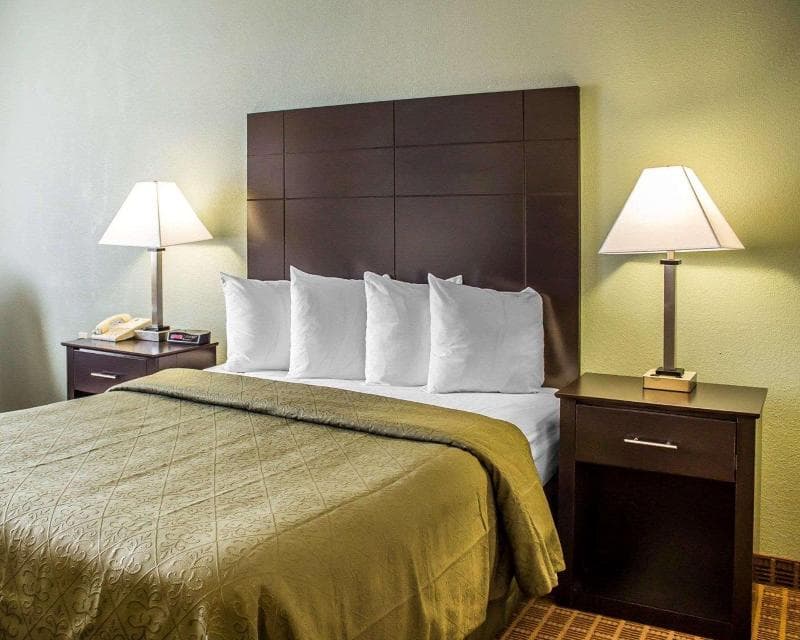 Quality Inn 3