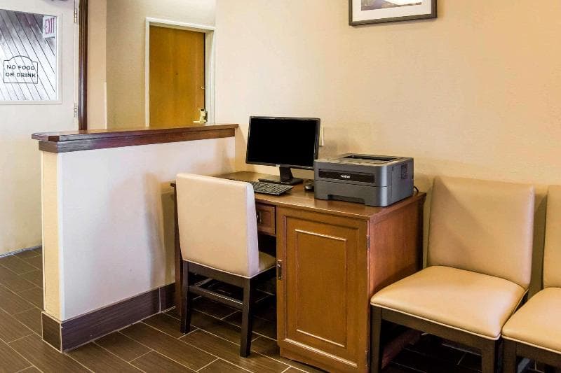 Comfort Inn Evanston I-80 photo 1