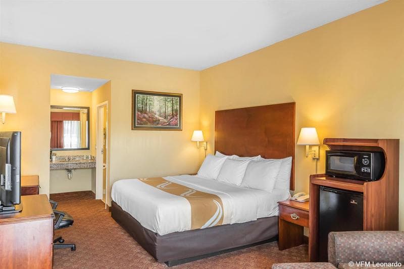 Quality Inn Calera I-65 Exit 231 photo 1