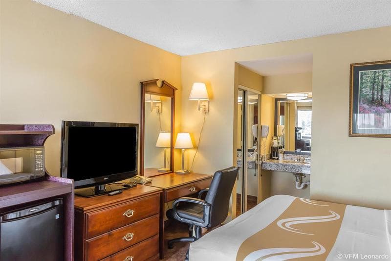 Quality Inn Calera I-65 Exit 231 3