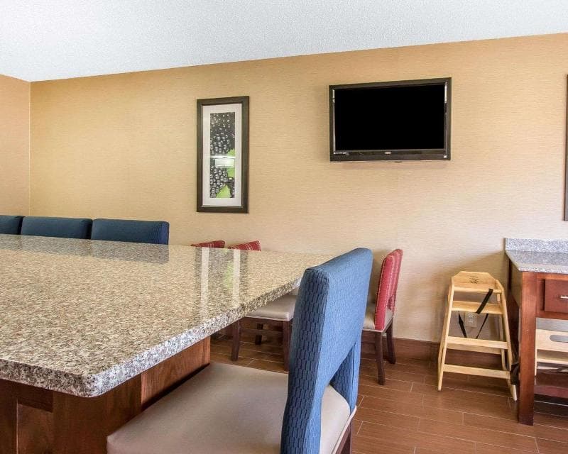 Comfort Inn Livingston 2