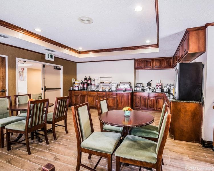 Hometown Inn USA 5