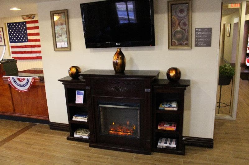 Hometown Inn USA main