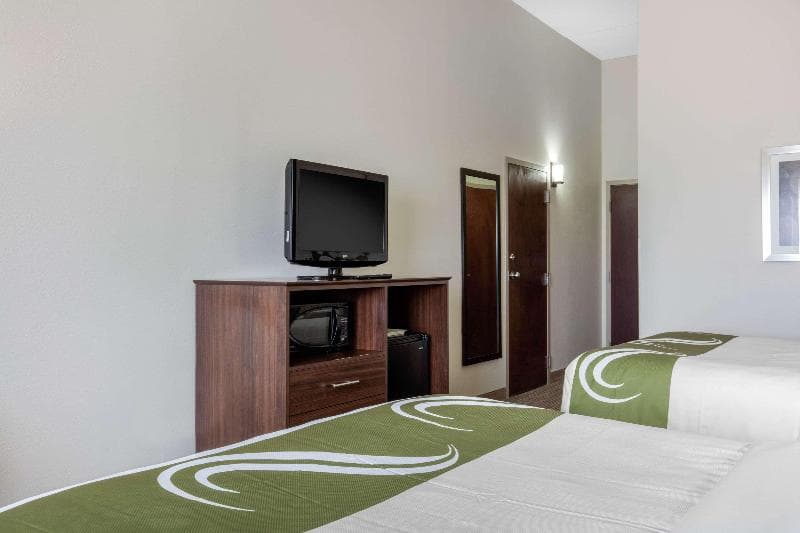 Comfort Inn 4