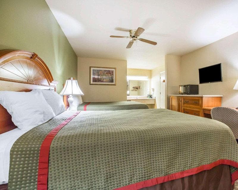 Rodeway Inn Delano photo 1
