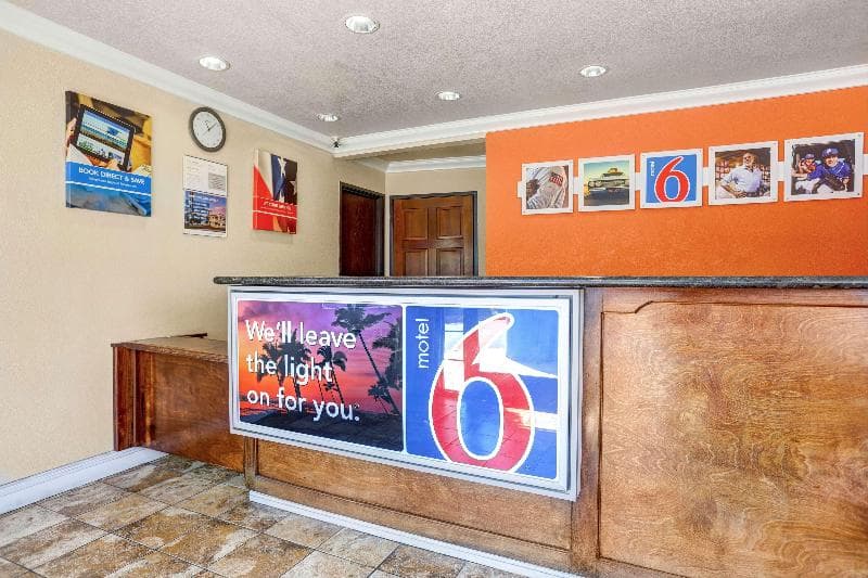 Motel 6 Fresno - Belmont Ave. main