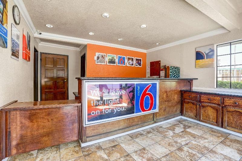 Motel 6 Fresno - Belmont Ave. photo 1